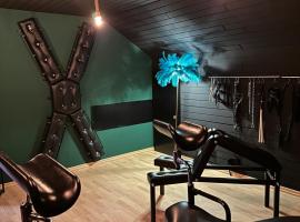 Erwachsenenhotel BDSM Apartment Hotel Emotion Apartments mit privater Sauna – apartament w mieście Vlotho