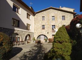 Casa de Colònies Casa Pare Coll, country house in Gombreny