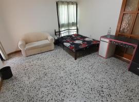 ADMF*KR5, homestay in Abu Dhabi