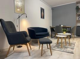 Hills Nomad Studio, hotel with parking in Bucharest