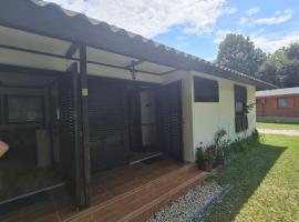 Nébel Vendégház Családi、コマーロムの温泉宿