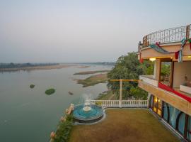 Narmade river view resort & restaurant, hotel in Hoshangābād