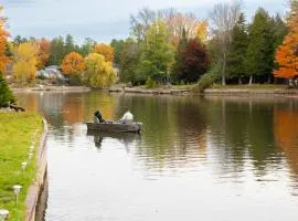 Riverfront Cottage Sauna Canoe Included Kids Playroom Nature Escape