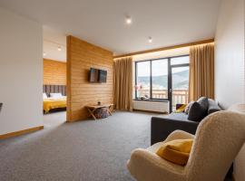 Yo Hotel, hotell i Bukovel