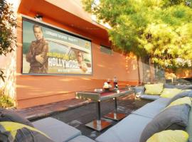 Seaview Pool Villa with cinema up to 26, hotel a Kaštela