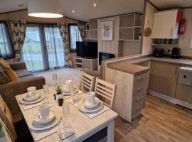 Bird Lake Pastures Holiday Caravan, hotel Northamptonban