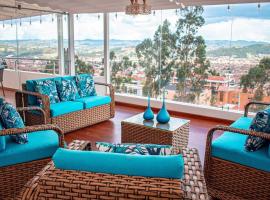 Hermosa casa con lujoso rooftop en Cuenca, hotell i Cuenca