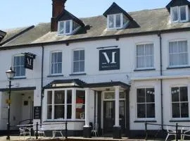 The Market Hotel、オールトンにあるRAF Odiham - ODHの周辺ホテル