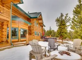 Fraser Chalet with Hot Tub and Mountain Views