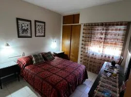 ALQUILO DEPTO AMUEBLADO 2 DORMITORIOS EN MICROCENTRO