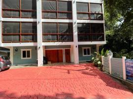 Villas De Cisnes Starfish or Anchor floors, apartment in Roatan