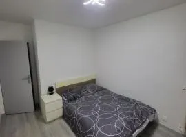 chambre neuve dans un logement partager a 10 minute du circuit
