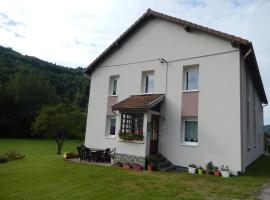Gîte en pleine nature, proche de La Bresse avec activités familiales, terrasse et poêle à bois - FR-1-589-70, Hotel in Cornimont