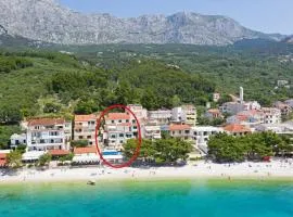 Apartments by the sea Tucepi, Makarska - 21719