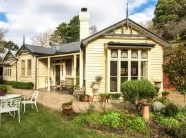 Sassafras village stay - historic home sleeps 4