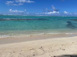 Parea Lodge Huahine BUNGALOW F2 #Miti, hotel in Parea