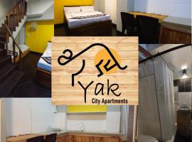Yak City Apartments, апартаменти у Канді