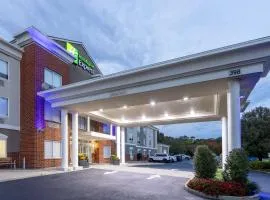 Holiday Inn Express Hotel & Suites Vineland Millville, an IHG Hotel