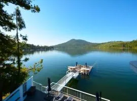 Beautiful Lakefront Home Spectacular View - Herrera
