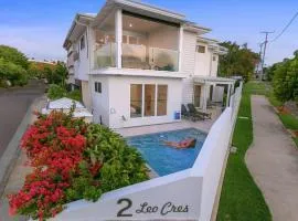 LEO2-SOPHISTICATED, BEACH HOLIDAY HOME