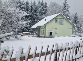 Kalakuninga Puhkemaja，Liimala的有熱水按摩池的飯店