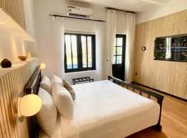 Daniel's Studio in Saigon Center with Hot tub and View