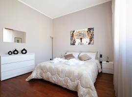 La casa di Jacopo [Intero appartamento+parcheggio], place to stay in Pistoia