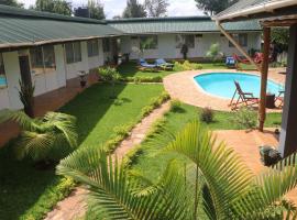 Karanga River Lodge, hotel Moshiban