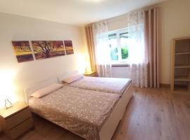 Holiday Apartment, hotel in Oberveischede