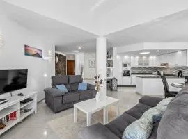 Peaceful Villa Private Terrace & Views