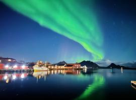 Kræmmervika Havn, hotell i Ballstad