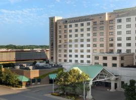 DoubleTree by Hilton Chicago O'Hare Airport-Rosemont, hotel cerca de MB Financial Park at Rosemont, Rosemont