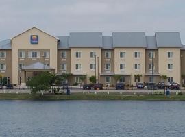 Comfort Inn & Suites Lakeside、イーグル・パスのホテル