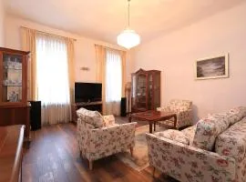 Alan's Downtown Apartment