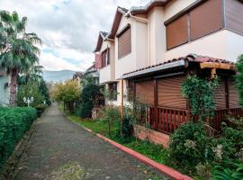 Villa with Garden 10 min to Sapanca Lake, viešbutis mieste Izmitas