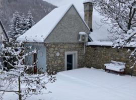 Ludvov Dom, cottage sa Tajov