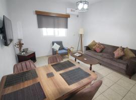 North Cyprus Sunshine Oasis - 2 Bedroom apartments in Magusa Famagusta, hotelli kohteessa Famagusta