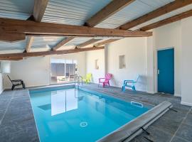 Le Cottage de Flore - Avec piscine privée chauffée, hotel cu parcare din Saint-Jean-la-Poterie