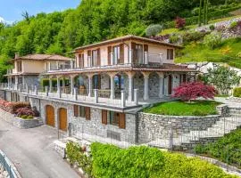 Villa Rosa - Plesio by LoveComo