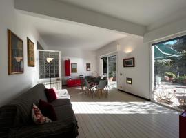 House Vanja by Holiday World, hotel in Pieve Ligure