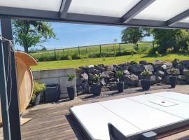 Maifeld Cottage, hotel with pools in M&uuml;nstermaifeld