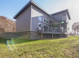 Bright Cotter Vacation Rental with White River Views