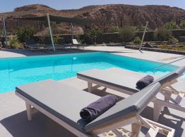 Villas Scirocco, vacation home in Fira