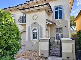 Spacious and cozy house in Miami