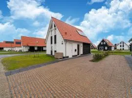 Cozy Retreat with parking