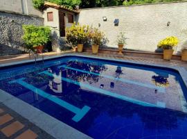 Hostal La Pola – hotel w mieście Santa Fe de Antioquia