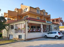 Guest Accommodation Slapovi Krke, hotel u gradu Lozovac