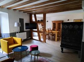 Gîte Entre Vignes et Vergers maison historique, cheap hotel in Gueberschwihr
