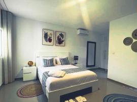 Locanda Inn Place, hotel sa Luanda