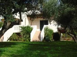Tompras Village